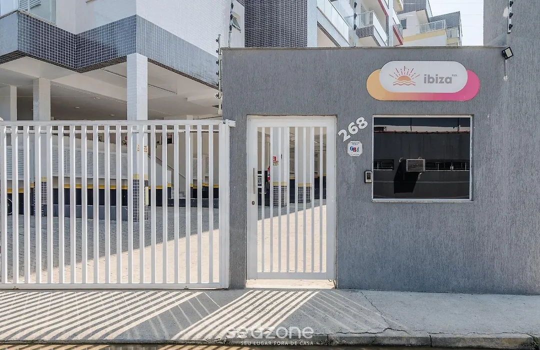 Apto c/ Churrasqueira a 500m da Praia IRE0022-1